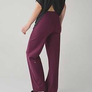 Lululemon Be Stills size 6